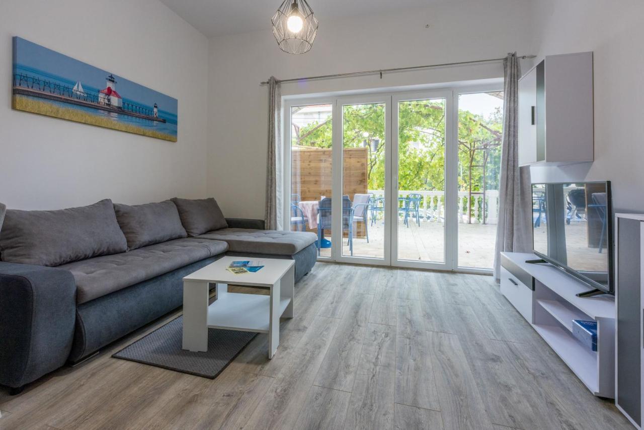 Apartments Ankica Crikvenica Exterior foto